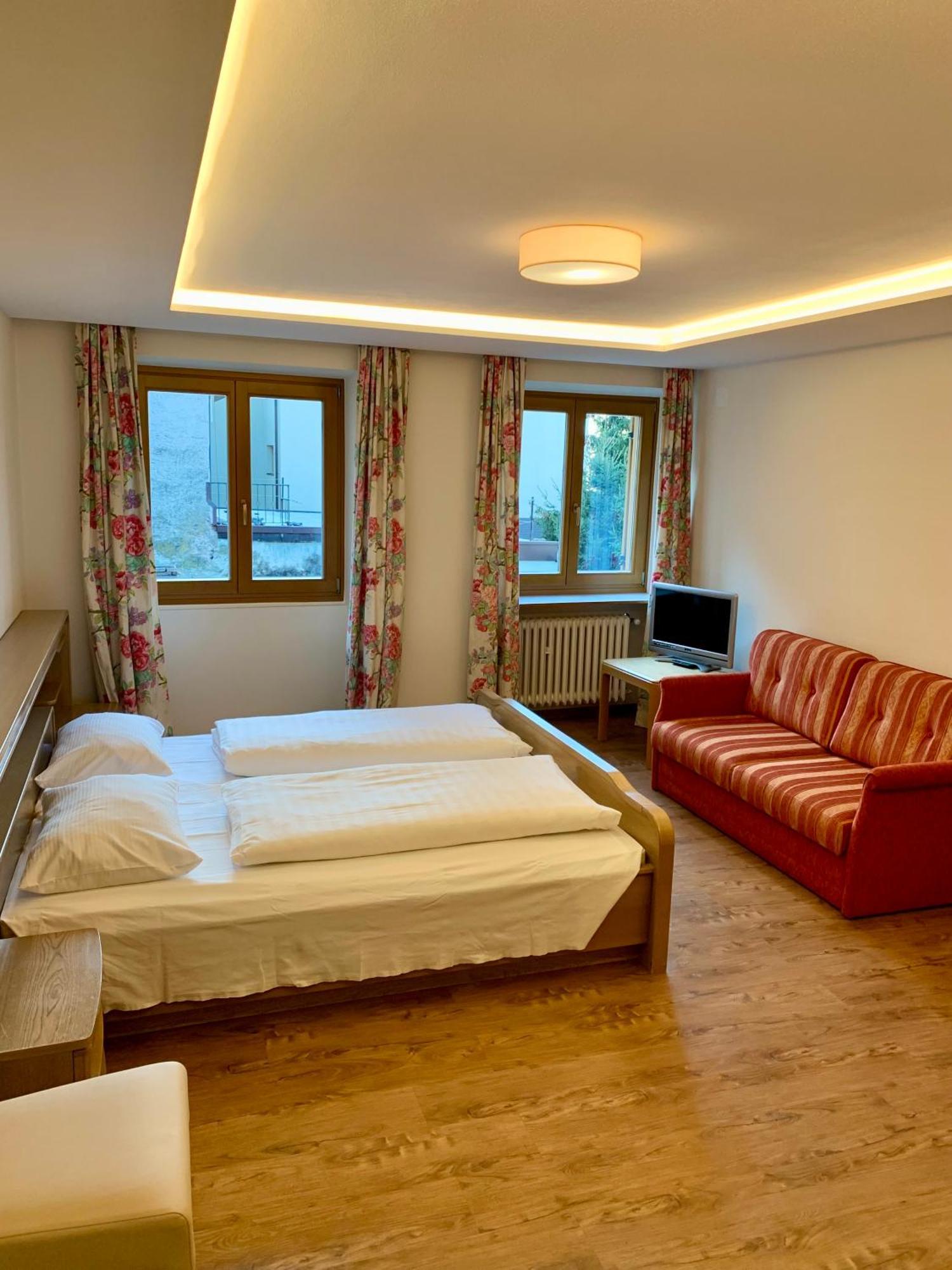 Hotel Goldenes Kreuz 3*